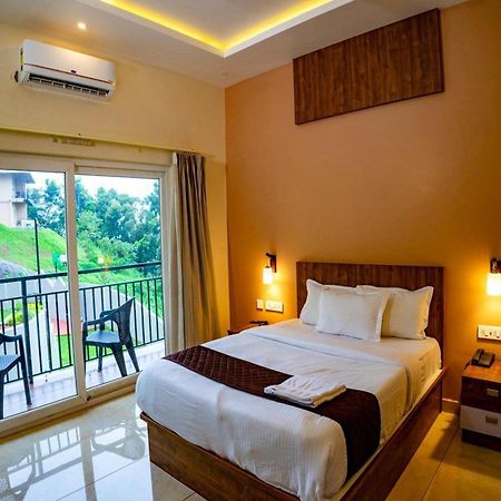 Karimb Resorts Vallikavungal Εξωτερικό φωτογραφία