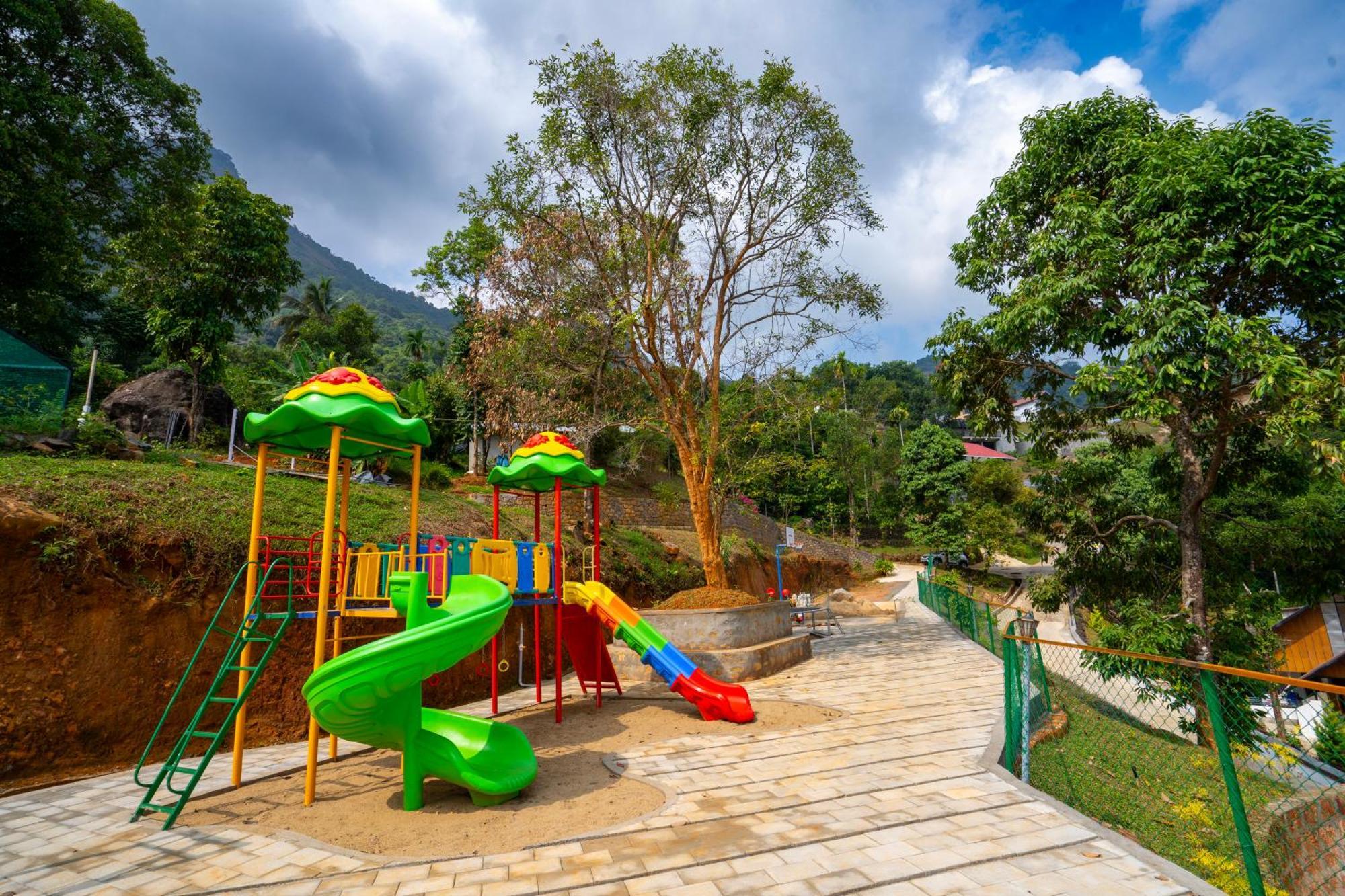 Karimb Resorts Vallikavungal Εξωτερικό φωτογραφία