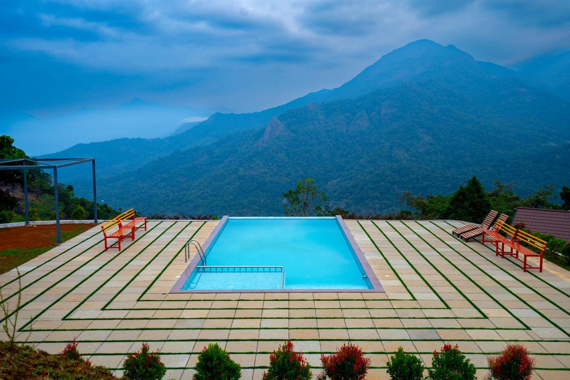 Karimb Resorts Vallikavungal Εξωτερικό φωτογραφία