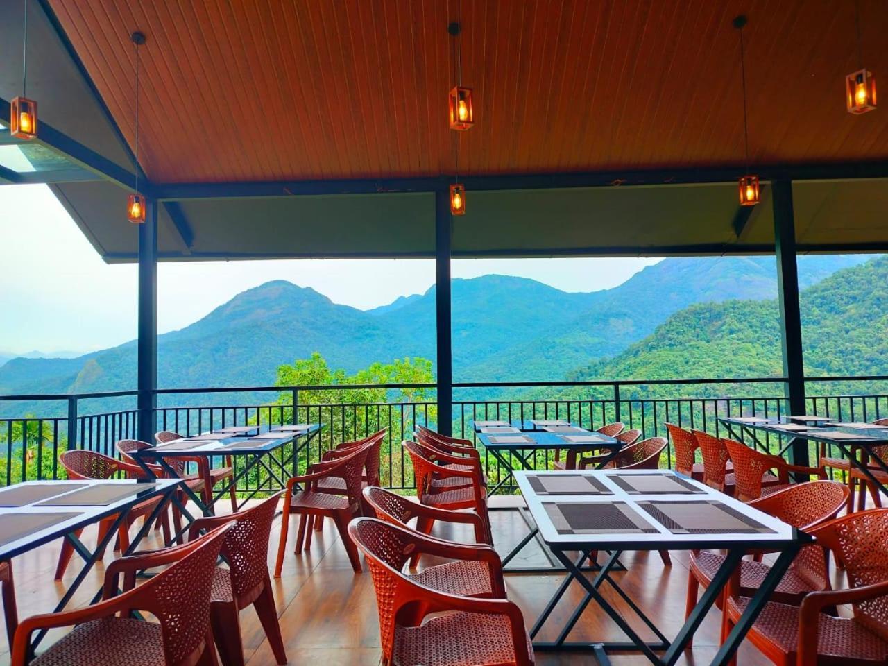 Karimb Resorts Vallikavungal Εξωτερικό φωτογραφία